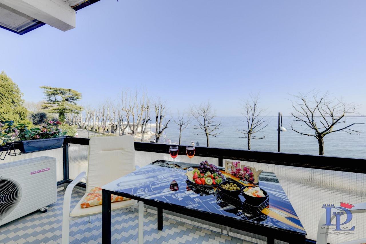 Desenzanoloft Official Partner Marriott Homes & Villas - Charming On The Lake Front Lake Desenzano del Garda Buitenkant foto