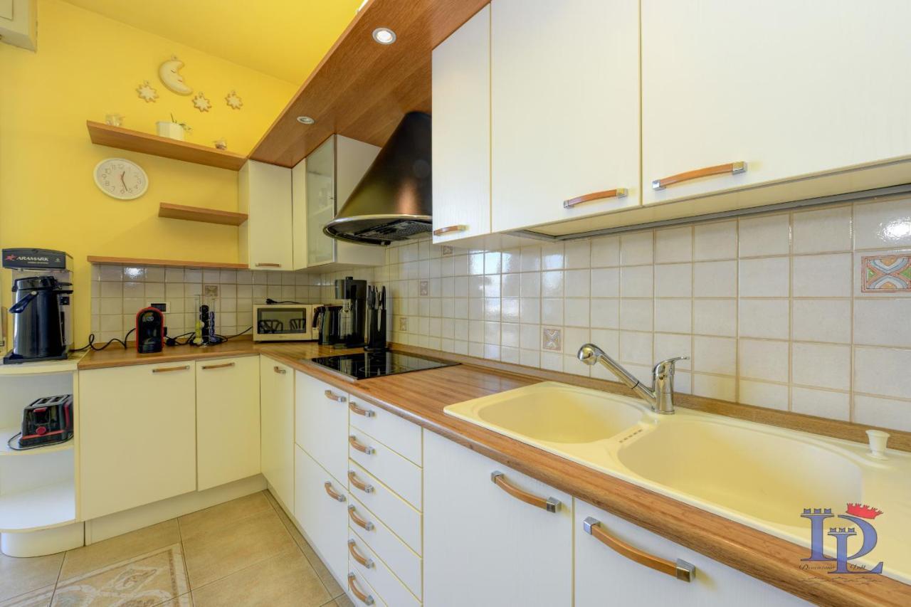 Desenzanoloft Official Partner Marriott Homes & Villas - Charming On The Lake Front Lake Desenzano del Garda Buitenkant foto
