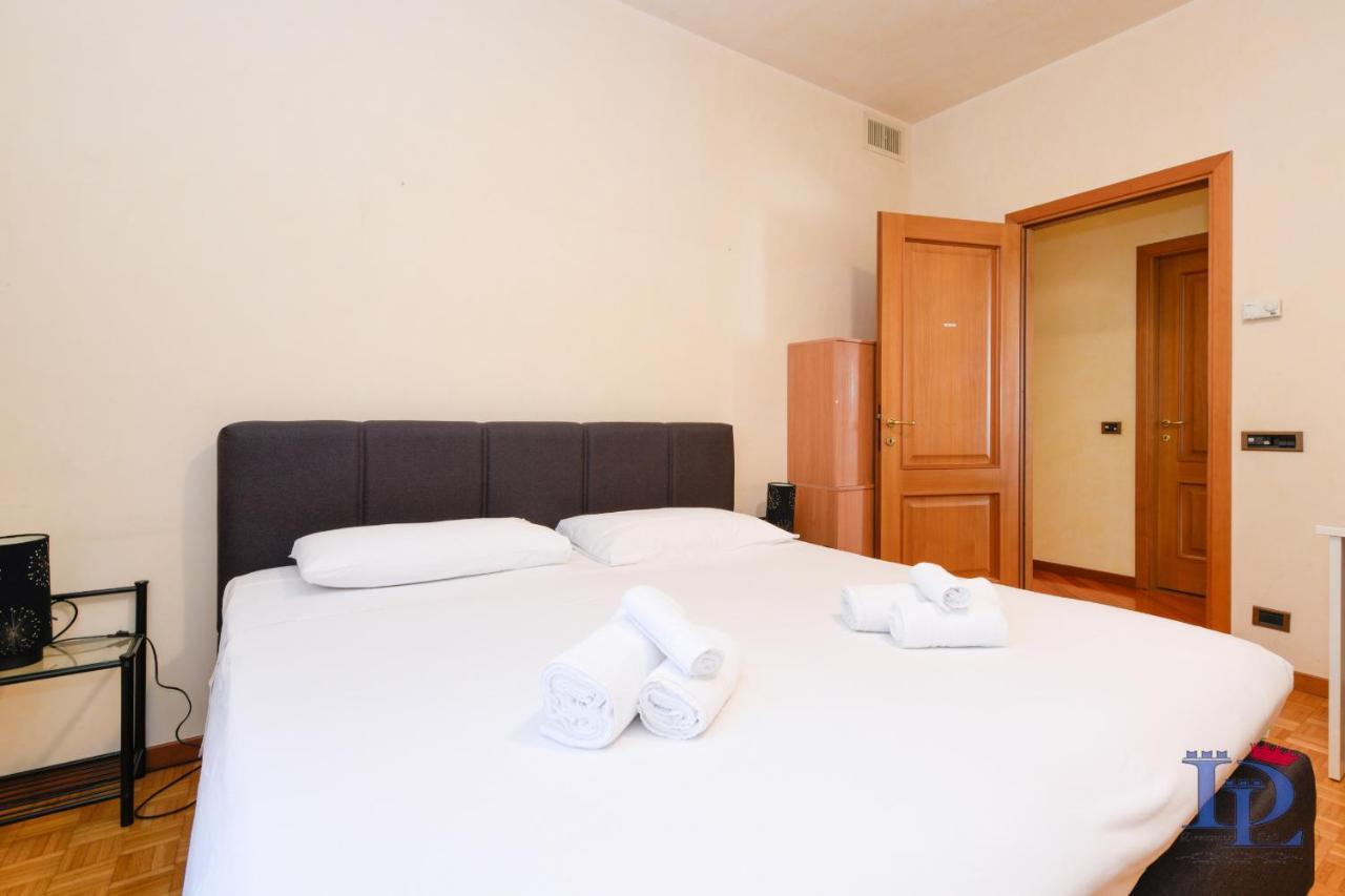 Desenzanoloft Official Partner Marriott Homes & Villas - Charming On The Lake Front Lake Desenzano del Garda Buitenkant foto